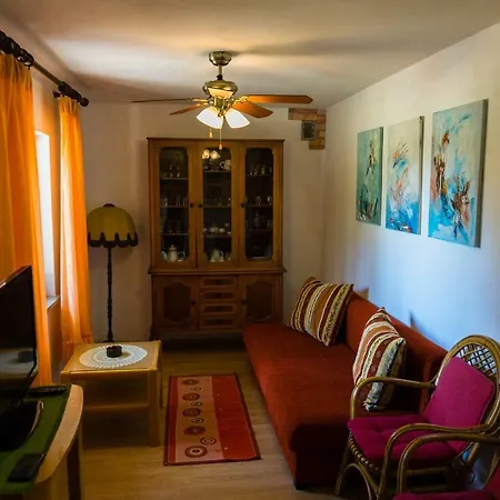 Peaceful House Pineta Bb Apartman Socerga